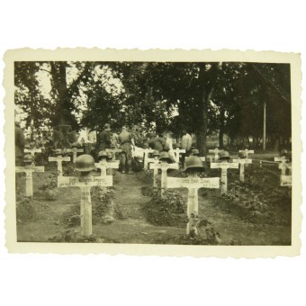 Duitse soldaten graf. Espenlaub militaria